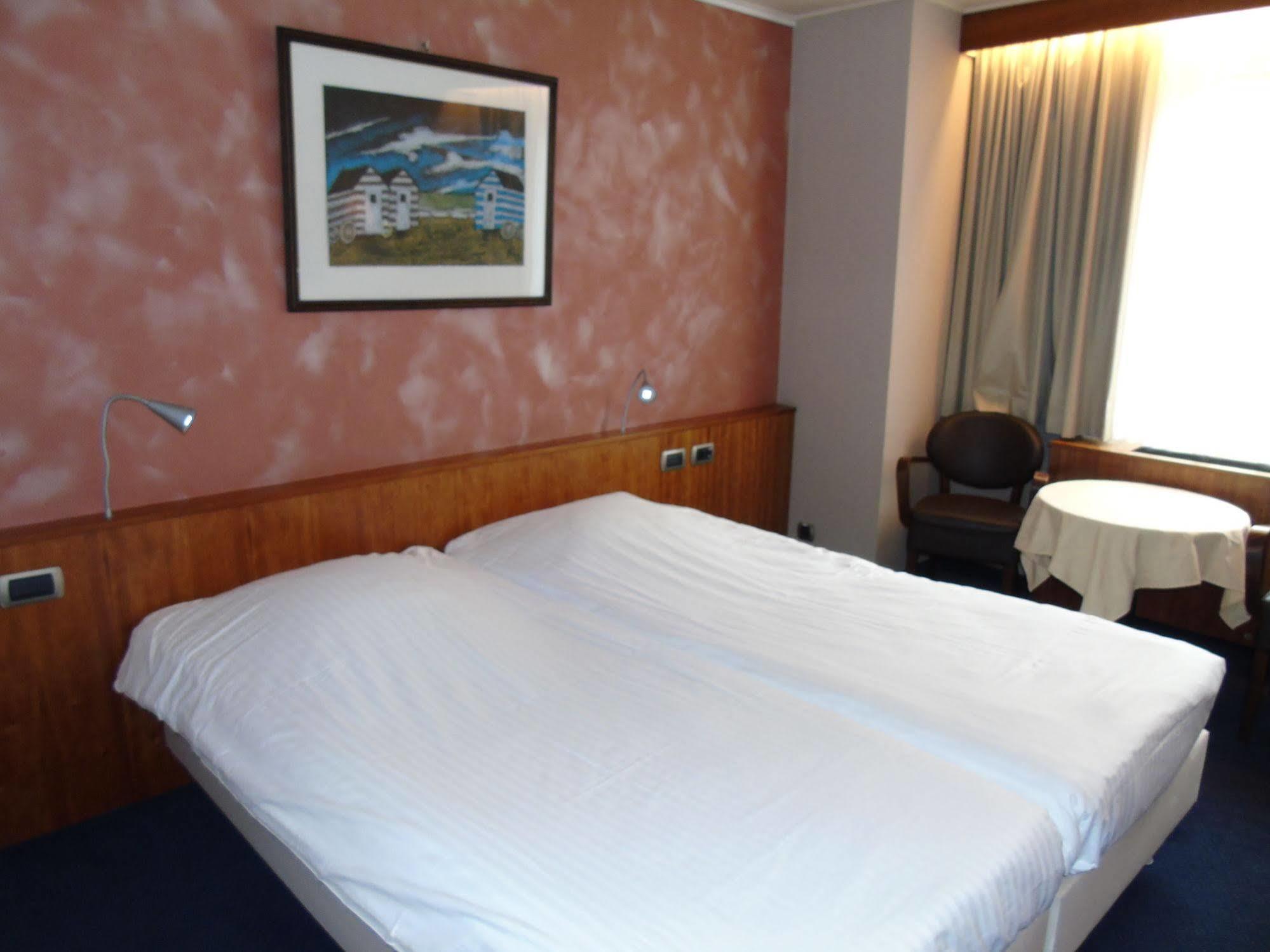 Hotel Pacific Oostende Ngoại thất bức ảnh